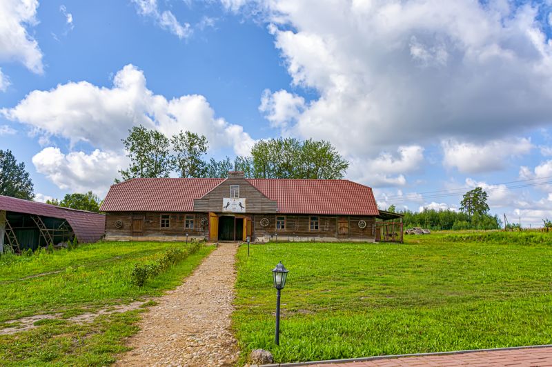 Barn Roof Construction in Jefferson County, CO